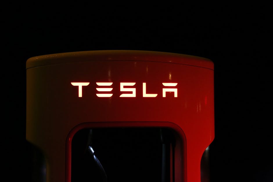 EV manufacturing Chinese EV company - 追觅科技の自動車参入：驚きの「左右手モデル」戦略とは？