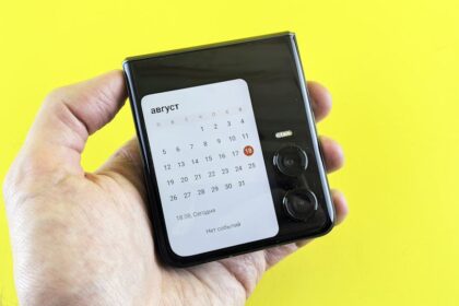 foldable phone - 【速報レビュー】荣耀Magic V5は「折りたたみスマホの覇者」たりえるか？実機で見えた意外な課題とは