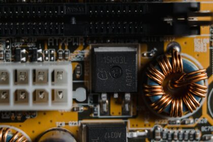 semiconductor chip mobile processor - Qualcomm次世代SoCが「Snapdragon 8 Elite Gen5」に！謎多き“第5世代”の全貌とは
