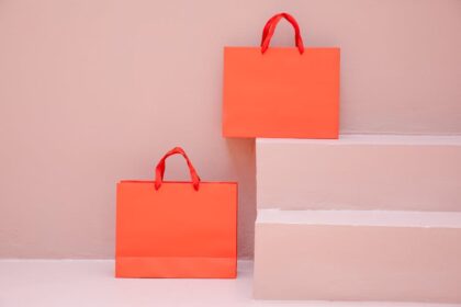 Luxury Baijiu, Market Downturn - 中国高級白酒「水井坊」赤字転落：短命経営陣と市場低迷の狭間