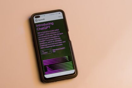 AI food delivery mobile app interface AI - 大衆点評、AIで「本物の品質」デリバリーを再始動！
