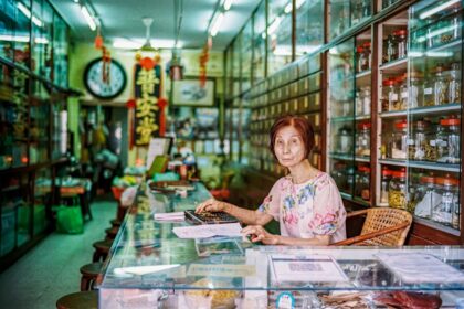 Smart liquor store Chinese New Retail - 中国酒類市場を変える「1919」：個人商店の売上を30%伸ばす新戦略