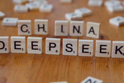 Chinese tech skyline AI EV production China - 中国テック業界の今：激変する市場と日本の機会