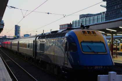 Chongqing hotpot train - 重慶「火鍋専列」が牽引する地域活性化！国慶節の熱狂的ファンサービス戦略