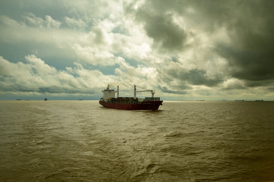 Icebreaker cargo ship - 「北極高速船」就航！中欧間18日で物流革命、日本への影響は？