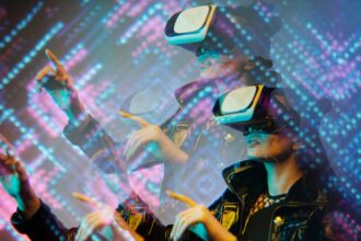 Gen Z gamer - Z世代初の聖人は元ゲーマー！ネットの守護聖人の素顔