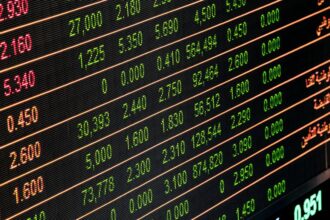 Stock market crash - 全米オープンの感動が一転!? 少年の帽子を奪ったCEO、SNS炎上から和解へ