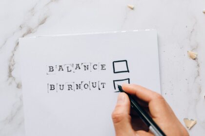 game developer stress developer burnout - 「シシュポスの神話」か？ライブサービスゲーム開発者の過酷な現実