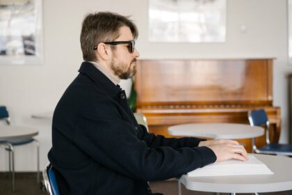 AI vision technology Kids eye health - 中国『視立美』が挑む近視予防：AIと多角戦略で子どもの目を守る