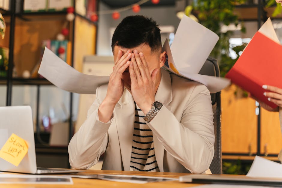 Chinese game developer Burnout employee - 中国ゲーム大手「使い捨て」の影：派遣社員が直面する過酷な現実