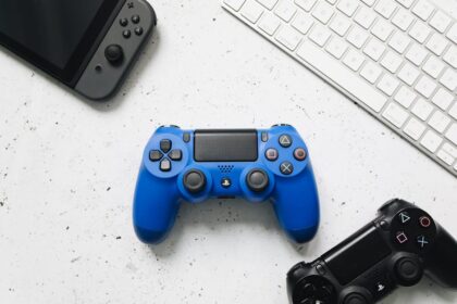 PlayStation 5 controller, PS5 gaming - 人気MMORPG『幻塔』、中国でPS5版が承認!日本展開に期待?