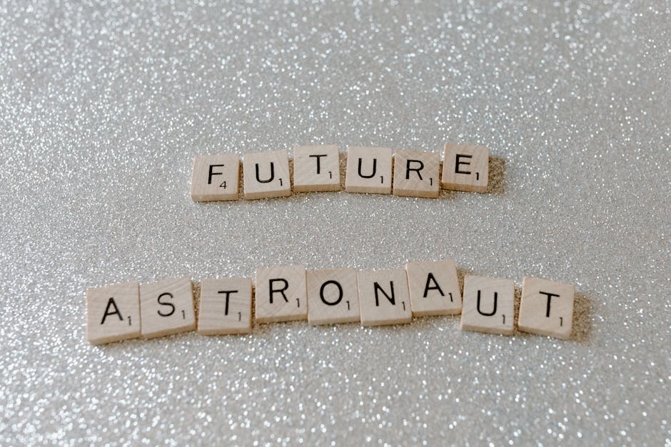 asteroid approaching Earth Earth from space asteroid - 2025年10月、小惑星がISS高度で地球に超接近！発見遅れの懸念も