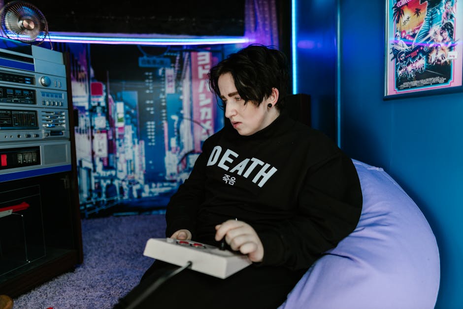 Retro game controller Classic video game - ゲーム業界「リメイク狂想曲」で2年で14億ドル！懐かしさが生む金脈