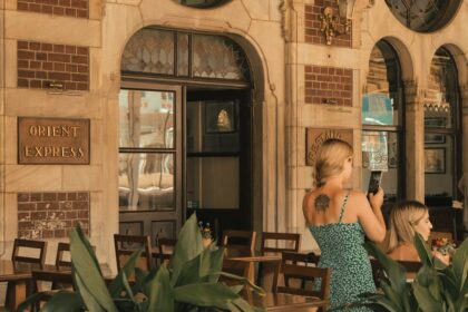 smartphone privacy no photography sign - 痴漢被害、相手のスマホ確認はNG?中国裁判所が回答