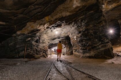 Gold mine, Geological exploration - 中国四川省で81トン規模の超巨大金鉱床発見！資源戦略に新風か