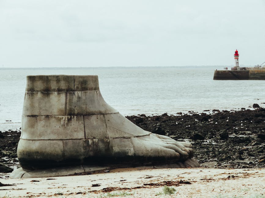 giant monster foot - 『織語者』に江戸怪談の新ボス「足洗邸」が登場！和風ローグライクに巨大な足が迫る