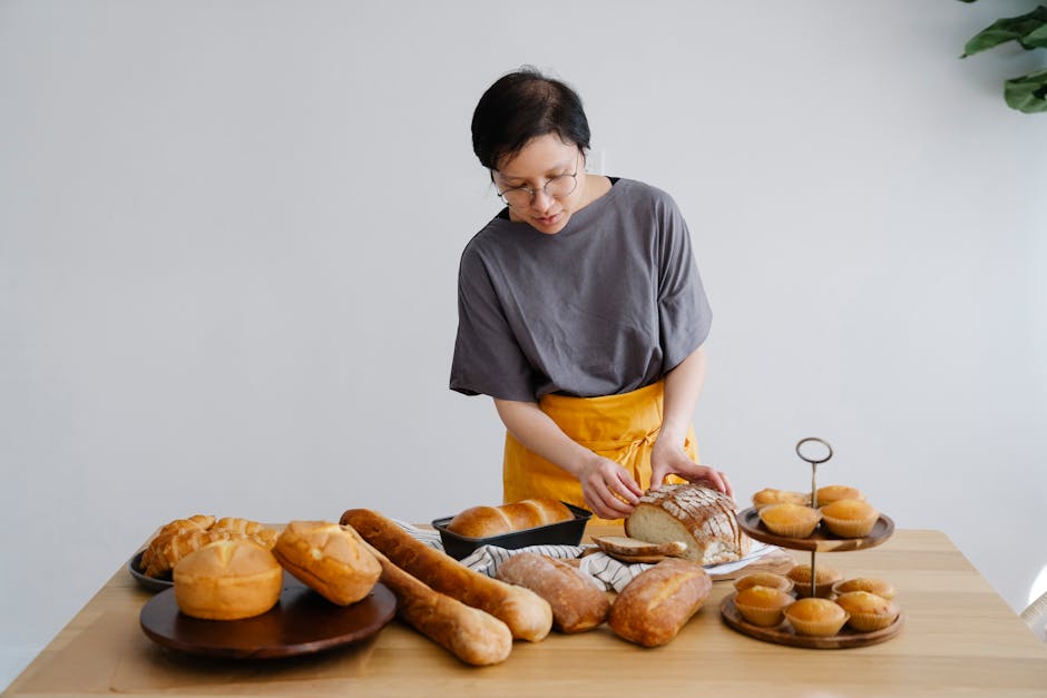 home bakery woman baking bread - 44歳からの挑戦!元編導が自宅で開いた「ママの愛」ベーカリー
