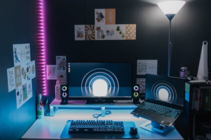 gaming mouse, futuristic gaming mouse - IGN選定！2025年ベストゲーミングマウス頂上決戦：軽さvs性能、勝利は？