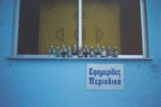 Doll clothes Miniature fashion - ユニクロが仕掛けるミニチュア服ブーム！中国でドール服市場が過熱する背景とは？