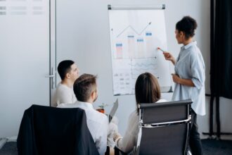 game development team, user feedback - miHoYoの成功の裏側?創業者を動かす「愛ある批判」の力