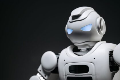 humanoid robot, Chinese tech - 中国が描く「AIロボット×大規模モデル」商用化戦略！大手2社が強力タッグ