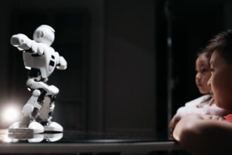 humanoid robot artificial intelligence - 中国テック界24時：Moonshot AI人事、人型ロボット量産、巨額ファンド動向
