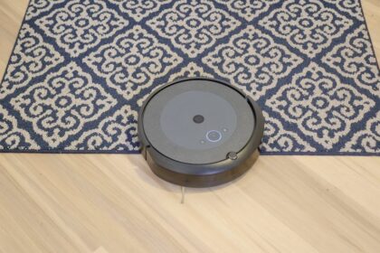 iRobot Roomba - ロボット掃除機「iRobot」まさかの転落！中国工場が買収