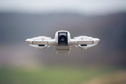 DJI drone AI chip - 最新テック速報：iPhone Air苦戦、DJI新機種、Siri進化、AI半導体高騰の波