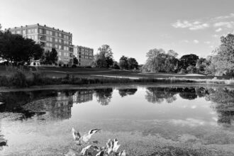 smartphone game screen game development studio - 中国ゲーム業界の最新動向：微信ミニゲーム急成長、大手で汚職発覚、ドイツは巨額支援へ