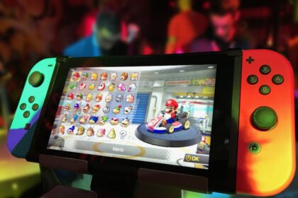 Nintendo Switch Nintendo DS - Switch 2、半年で1000万台突破!幻のDSデュアルスクリーン機能は実現する?