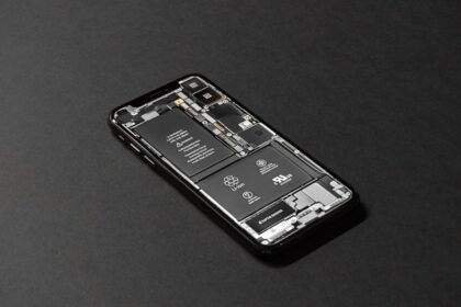 Xiaomi smartphone battery replacement Smartphone repair technician - シャオミ、バッテリー交換8割引キャンペーン発表！対象54機種、約1,600円から