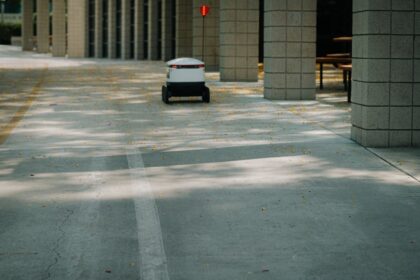 AI logistics dashboard - 中国物流トラブル激増！AIで炎上リスクを早期発見・解決 Infoseekの新戦略