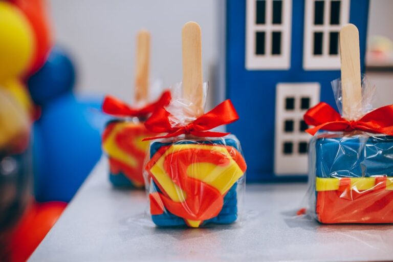 Henry Cavill Superman - 「スーパーマン」ヘンリー・カヴィル、交際&発言が物議を醸す理由