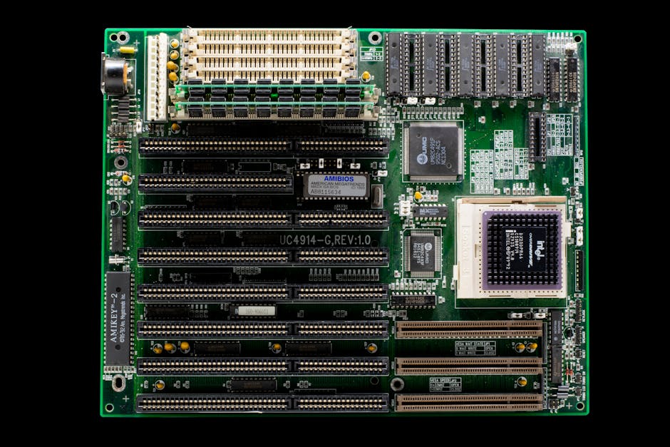 DDR5 memory, semiconductor chip - DDR5メモリ、欧州で価格下落の兆候!PCパーツ市場に変化の波か?