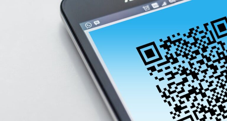 Micro QR code Nanotechnology chip - ギネス認定!世界最小1.98μm²の二次元コードが登場