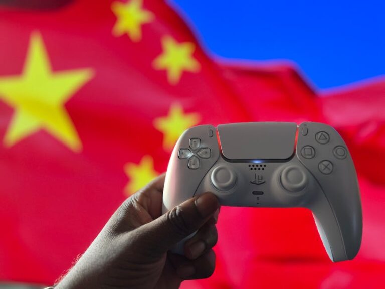 Chinese gaming stock chart China gaming industry slump - 「ゲーム増税」デマで激震！中国ゲーム業界の光と影