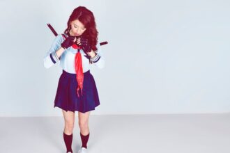 samurai sword, live stream setup - Twitch配信中に日本刀で重傷！落下する刃を素手で掴み腱を切断