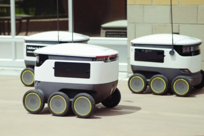 AI robot robot performance - 中国の春晩席巻!ロボットとAIの進化、Apple最新情報