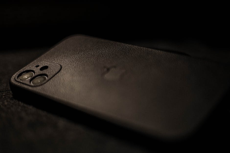 foldable iPhone futuristic smartphone - Apple折りたたみiPhone「iPhone Fold」登場間近か？ 中国テクノロジー株高騰の背景