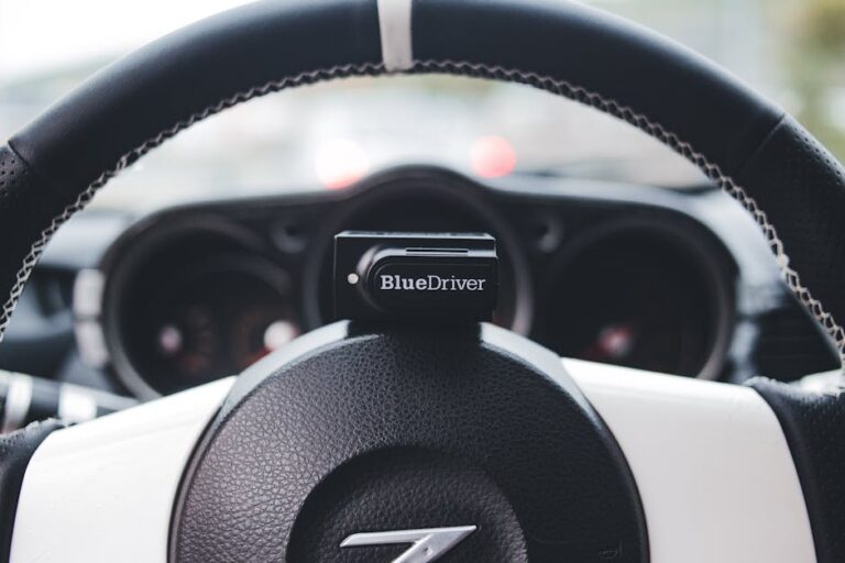 Chinese smart car Vehicle diagnostic screen - 中国、自家用車「車検廃止」へ？技術革新が切り拓く未来