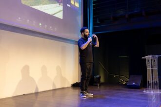 Chinese motivational speaker - 中国教育界のカリスマ張雪峰氏が41歳で急逝、愛娘に遺した「一生分の富」が問いかけるもの