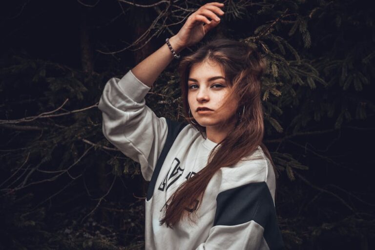 Woman posing Portrait photography - 前田敦子、ラスト写真集が中国で大ヒット!20周年の集大成