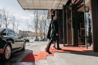 Daniel Craig luxury EV BYD Denza - 007ダニエル・クレイグ、BYD高級EV「デンツァ」の顔に!