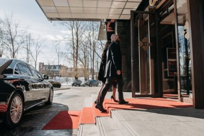 Daniel Craig luxury EV BYD Denza - 007ダニエル・クレイグ、BYD高級EV「デンツァ」の顔に!