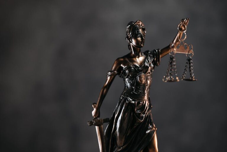 Drone patent Intellectual property lawsuit - DJIが影石を特許侵害で提訴！ドローン核心技術と元社員の行方