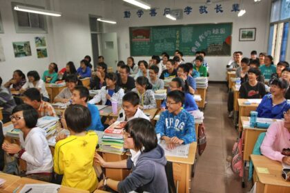 Chinese school students Old Chinese alley night - 中国の怪談、そして心の変化：筆者が辿る少年時代の記憶