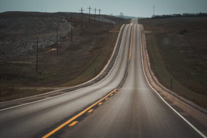 Xiaomi SU7 EV long distance drive - Xiaomi SU7の長距離性能を実証！雷軍CEOが北京-上海1265km航続チャレンジに挑む