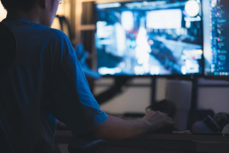 overworked game developer exhausted programmer working late - 「このままでは過労死する」中国ゲーム業界の過酷な働き方と開発者たちの悲痛な叫び