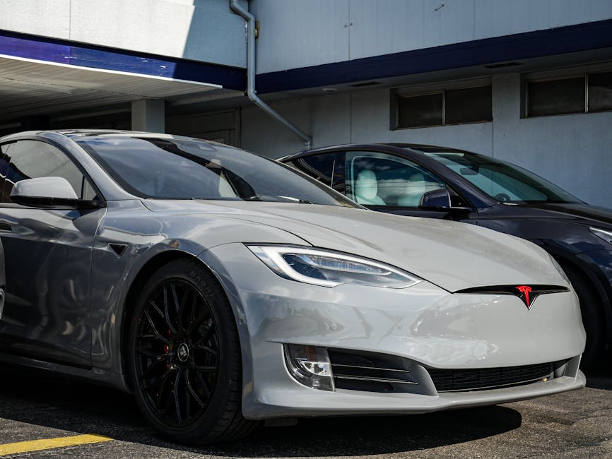 Tesla Model Y Tesla Model Y black emblem - テスラが2026年モデルModel Yを改良！ブラックエンブレムと新ホイール、内装色追加