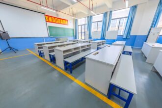 AI training session AI classroom - 「AI転職」は夢か罠か？中国で体験したAIトレーニングのリアル